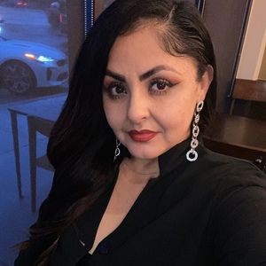 Meet your Posher, Veronica